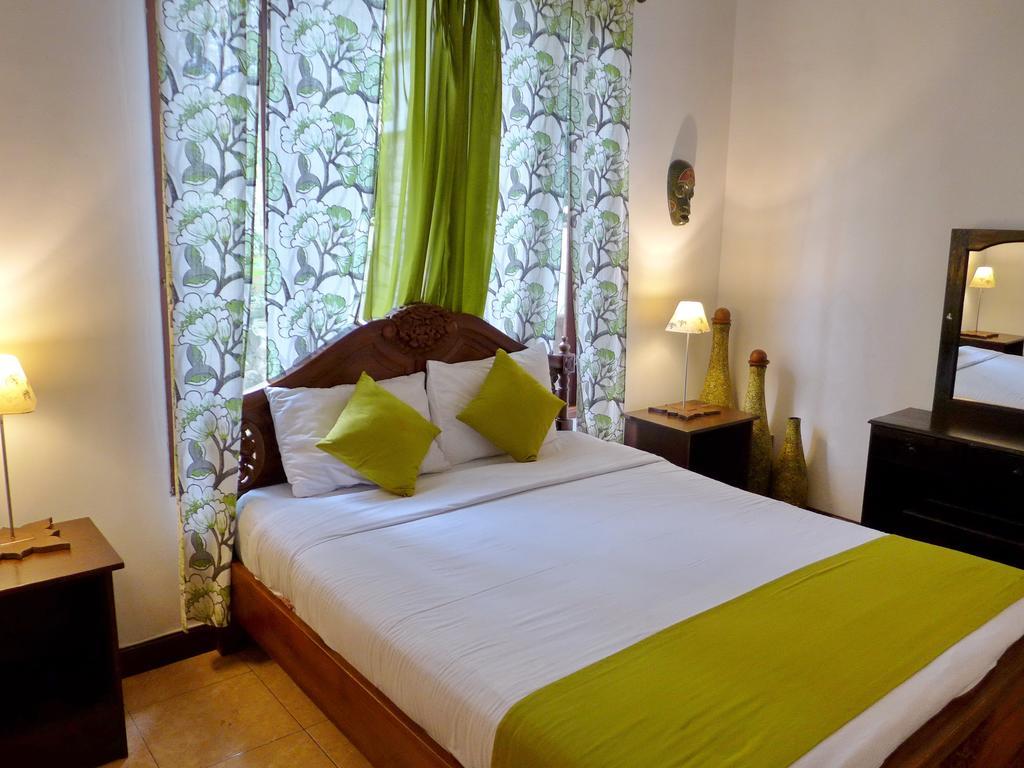 Villa Stella Garden Senggigi Exterior photo